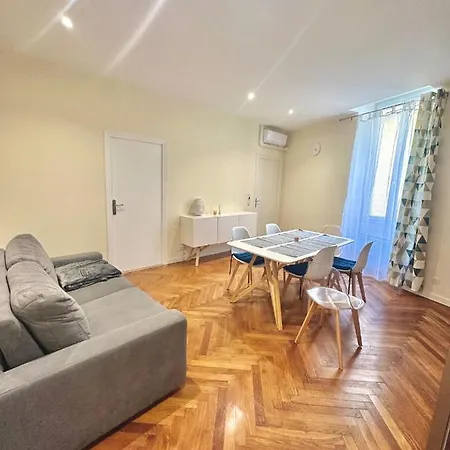 Appartement Superbe Appartament 3 Piece Dans Centre *